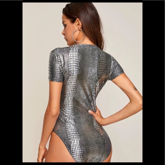 NWT! Metallic Crocodile Embossed Bodysuit sz XL - Picture 2 of 6